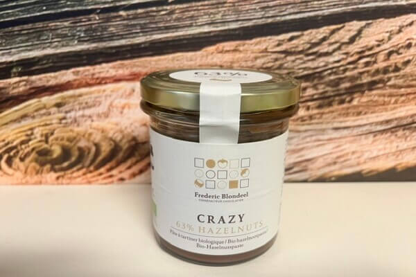 CRAZY Hazelnootpasta (63%) van Frederic Blondeel
